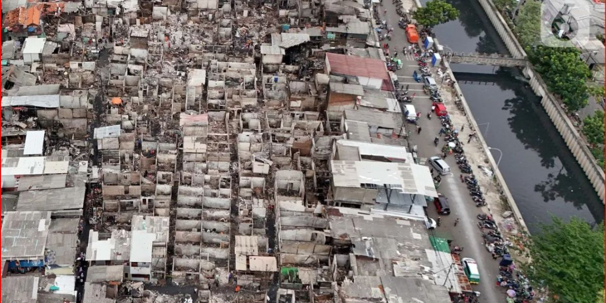 Jakarta fire destry 500 houses