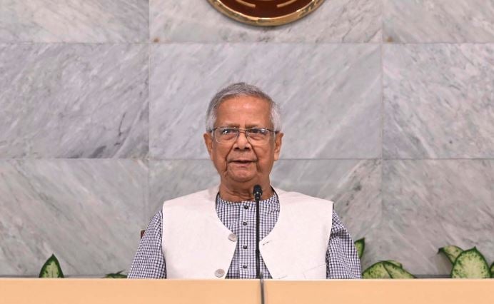 সীমান্তে অতন্দ্র প্রহরীর দায়িত্ব পালন করছে বিজিবি: প্রধান উপদেষ্টা