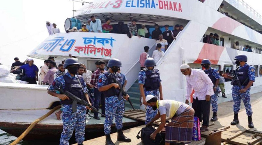 নৌপথে বেপরোয়া অপরাধীরা