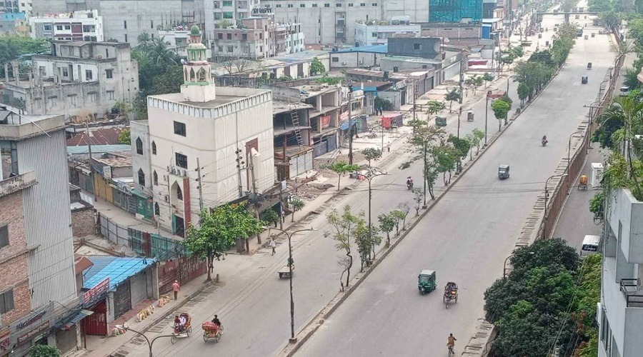 চিরচেনা রূপ হারিয়ে শান্ত ঢাকা