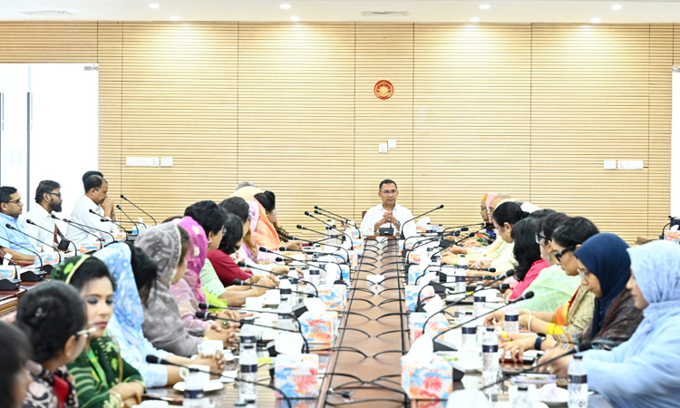 সংসদে কার্যকর ভূমিকা রাখতে নারী এমপিদের প্রস্তুত হওয়ার নির্দেশ প্রধানমন্ত্রীর