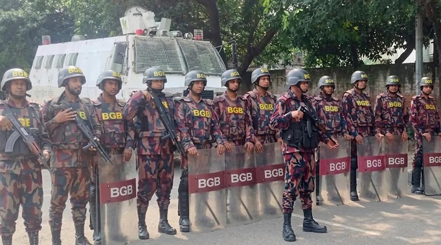 রাজধানীর গুরুত্বপূর্ণ পয়েন্টে বিজিবি মোতায়েন, নিরাপত্তা জোরদার