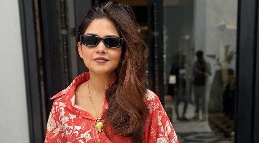 ফেসবুকে পিয়ার আবেগঘন পোস্ট