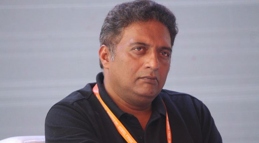 মিথ্যা খবর ছড়ানো নিয়ে কড়া সমালোচনা করলেন প্রকাশ রাজ