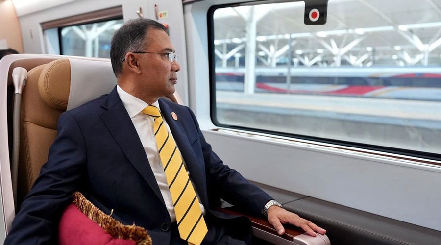 ‘গ্রীষ্মকালীন দাভোস’ শেষে বেইজিংয়ের পথে প্রধানমন্ত্রী