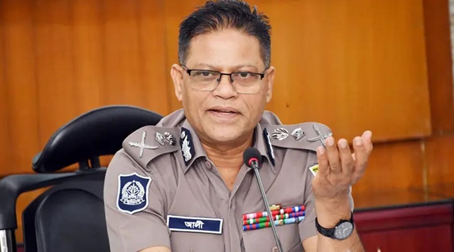 থাইল্যান্ডে আন্তঃদেশীয় অপরাধ সম্মেলনে যোগ দিতে ঢাকা ছাড়লেন আইজিপি