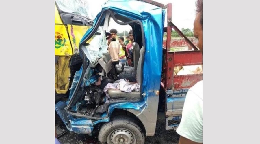 bogura-truck-pickup-collision-four-killed_6a6d9456d76aa-1785566294