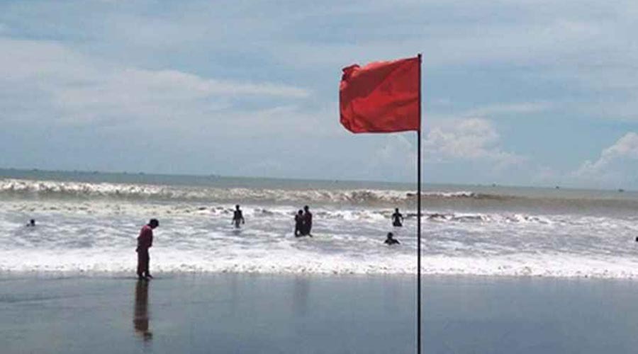 নিম্নচাপের প্রভাবে ঝড়ো হাওয়ার শঙ্কা, ৪ বন্দরে ৩ নম্বর সতর্ক সংকেত