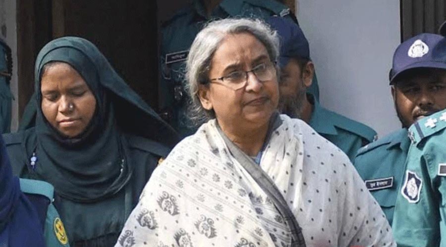 স্বামীকে শেষ বিদায় জানাতে ১২ ঘণ্টার প্যারোলে দীপু মনি