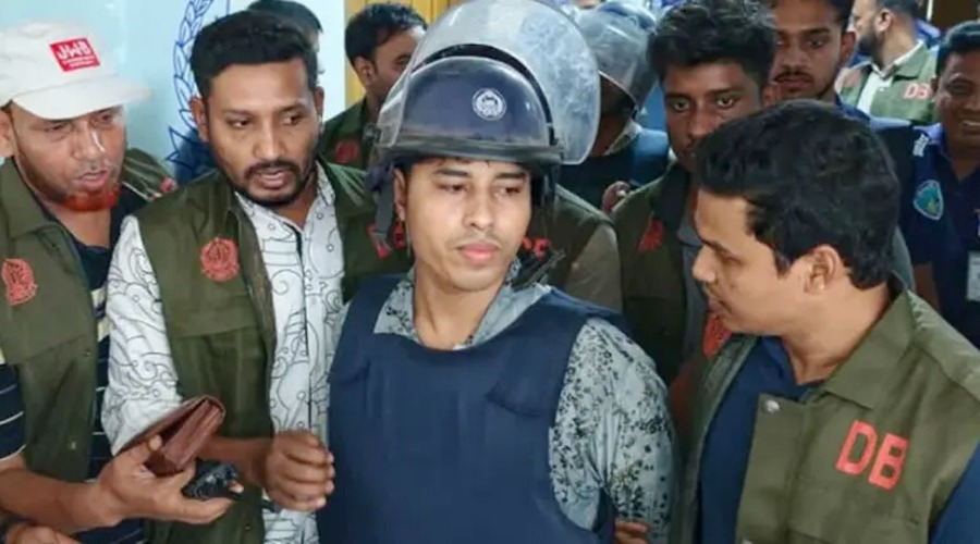 চাঁদাবাজি মামলায় ফের ৫ দিনের রিমান্ডে ডেভিড ইমন