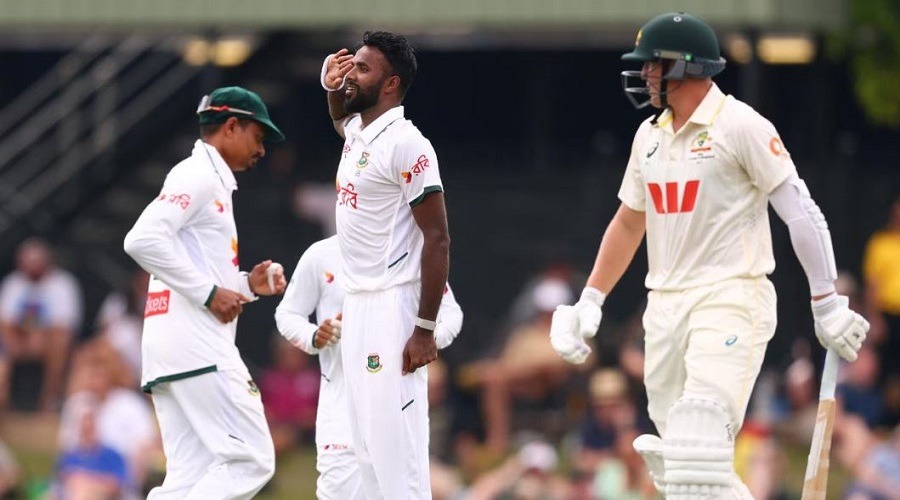 ৪ উইকেট নিয়ে লাঞ্চ বিরতিতে টাইগাররা