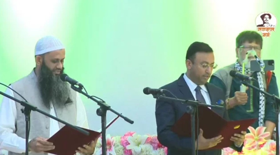 প্রতিমন্ত্রী হিসেবে শপথ গ্রহণ করলেন শামীম কায়সার ও হুমায়ুন কবির