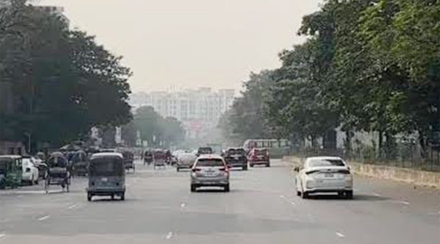 সংসদের সামনে ব্যাগ ধরে ছিনতাইকারীর টানে রিকশা থেকে পড়ে শিক্ষিকার মৃত্যু