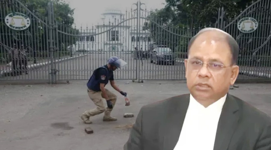 সুপ্রিম কোর্টের সামনে ককটেল বিস্ফোরণ আমলে নিচ্ছি না: চিফ প্রসিকিউটর