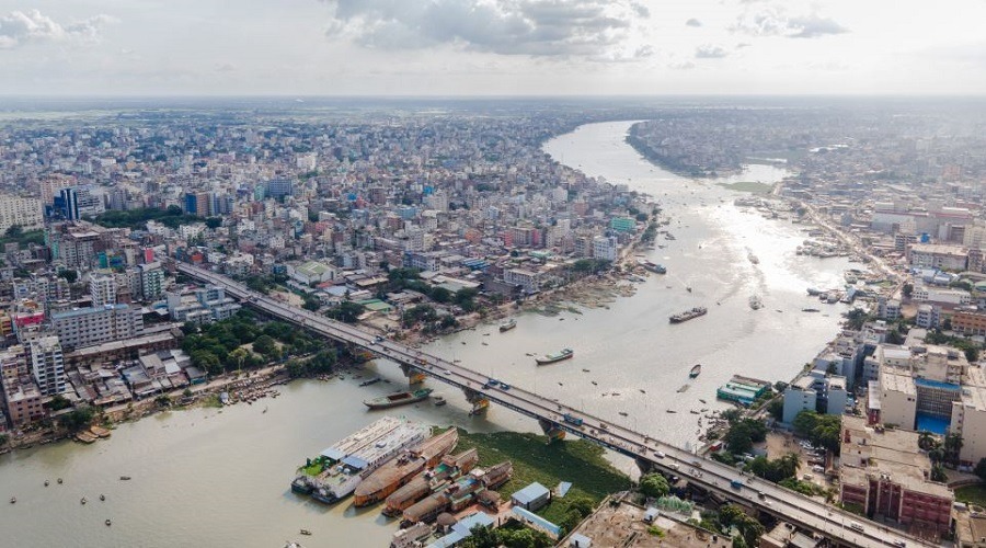 রাজধানীর আশপাশের নদীগুলো পরিণত হয়েছে লাশের ভাগাড়ে