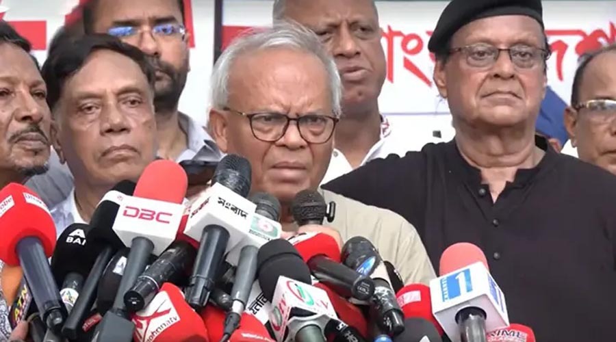 হাসিনাকে ফেরত না দেওয়ায় ভারতের বিরুদ্ধে ‘চক্রান্তের’ অভিযোগ রিজভীর