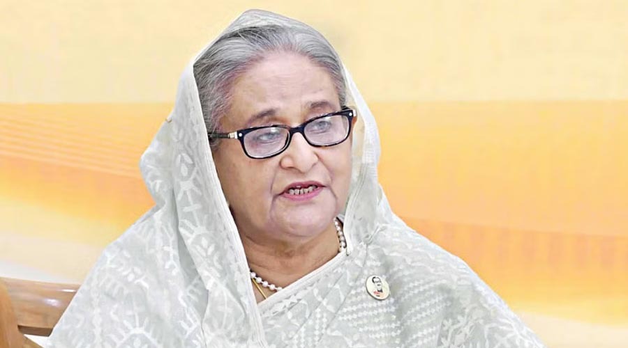 শেখ হাসিনা-রেহানাসহ ৩ জনের বিরুদ্ধে দুদকের মামলা