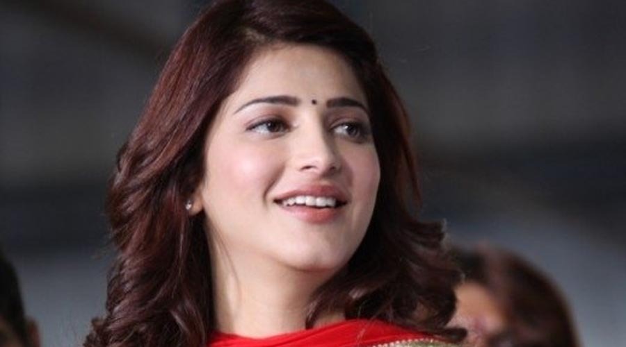 পুরুষদেরও পিরিয়ড চান শ্রুতি হাসান