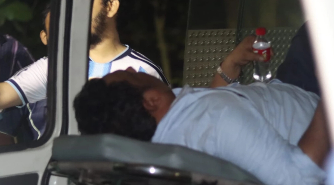 বিদ্যুৎবিচ্ছিন্ন ভবনে অবরুদ্ধ চুয়েট উপাচার্য