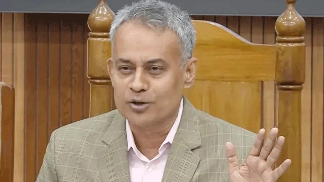 দেশের বৃহত্তর স্বার্থে জাতীয় বন্দর কৌশল প্রণয়ন করছে সরকার: নৌপরিবহনমন্ত্রী