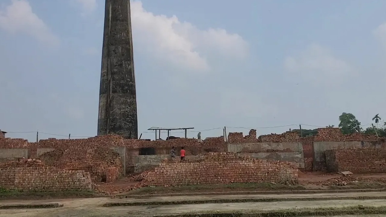 কিশোরগঞ্জে ইটভাটার দেয়াল ধসে ২ শ্রমিকের মৃত্যু