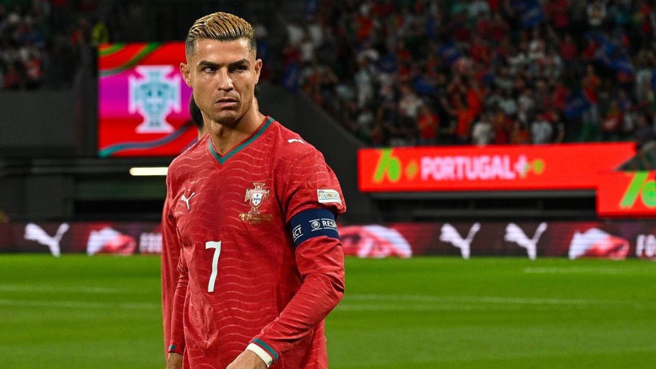 মাঠের বাইরে রোনালদো: ৩০ দিনের নিষেধাজ্ঞার শঙ্কায় পর্তুগিজ তারকা
