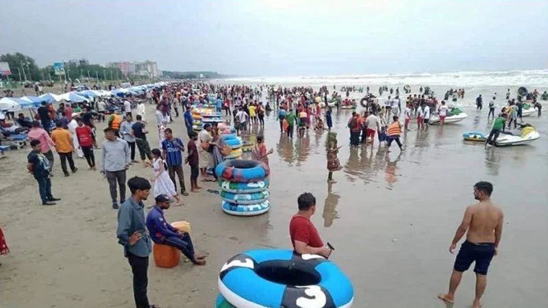কক্সবাজারে সমুদ্রে গোসলে নেমে ৩ পর্যটকের মৃত্যু, নিখোঁজ ২
