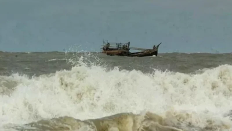 বঙ্গোপসাগরে সুস্পষ্ট লঘুচাপ: গভীর সাগরে না যাওয়ার নির্দেশ