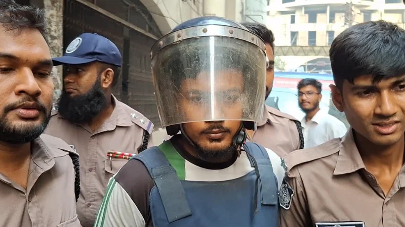 প্রধানমন্ত্রীর সফরে বাসে গুলি করার ইঙ্গিতপূর্ণ মন্তব্য: ৭ দিনের রিমান্ডে যুবক