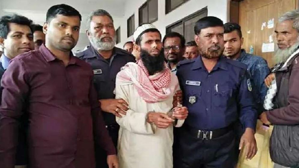 পছন্দের মেয়েকে বিয়েতে বাধা দেওয়ায় বাবাকে হত্যা: হাইকোর্টে খালাস পেলেন মৃত্যুদণ্ডপ্রাপ্ত ছেলে