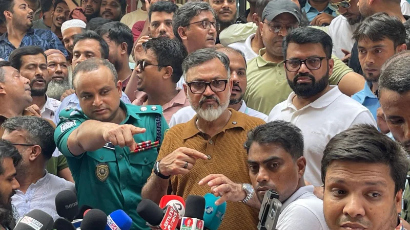 ফুটপাত ও সড়ক জঞ্জালমুক্ত না হওয়া পর্যন্ত উচ্ছেদ অভিযান চলবে: ডিএনসিসি প্রশাসক